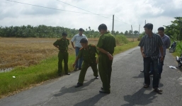 Phát hiện nam thanh niên tử vong bất thường bên đường